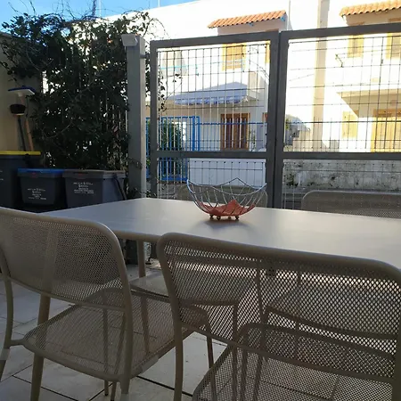 La Vela - *